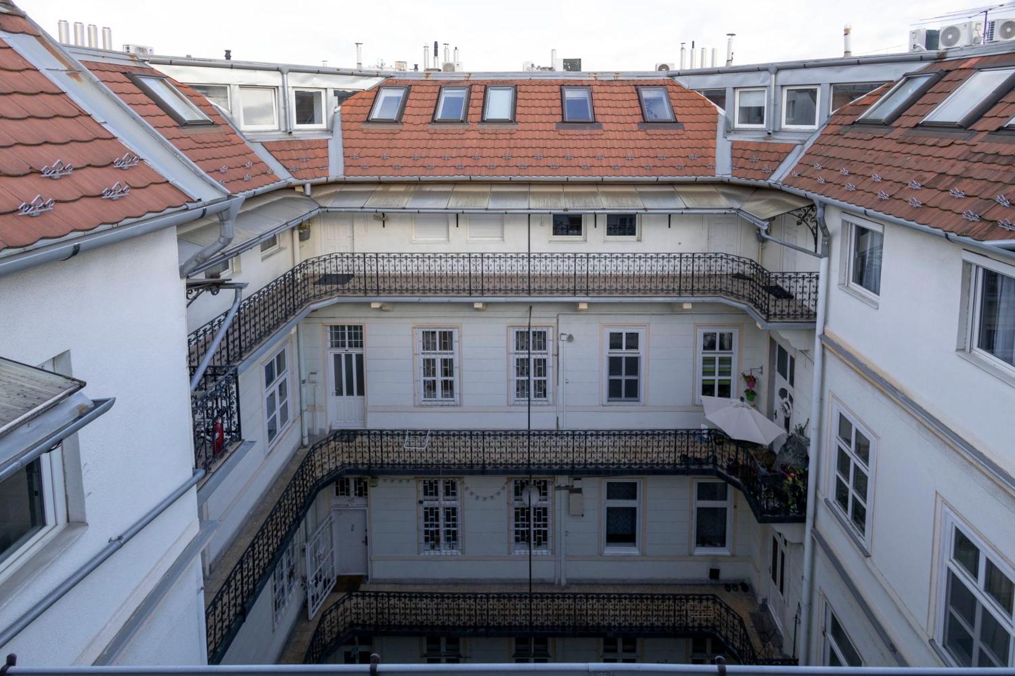 Naomi & Sophia Apartman Budapest Exterior photo